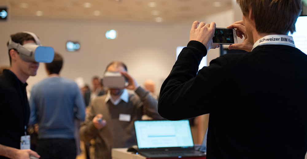 In der Ausstellung durften die Besucher aktuelle Technologien selber ausprobieren.