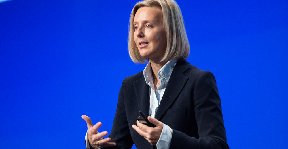 Marianne Janik, CEO Microsoft Schweiz, sieht die Digitalisierung als Wettbewerbsvorteil.