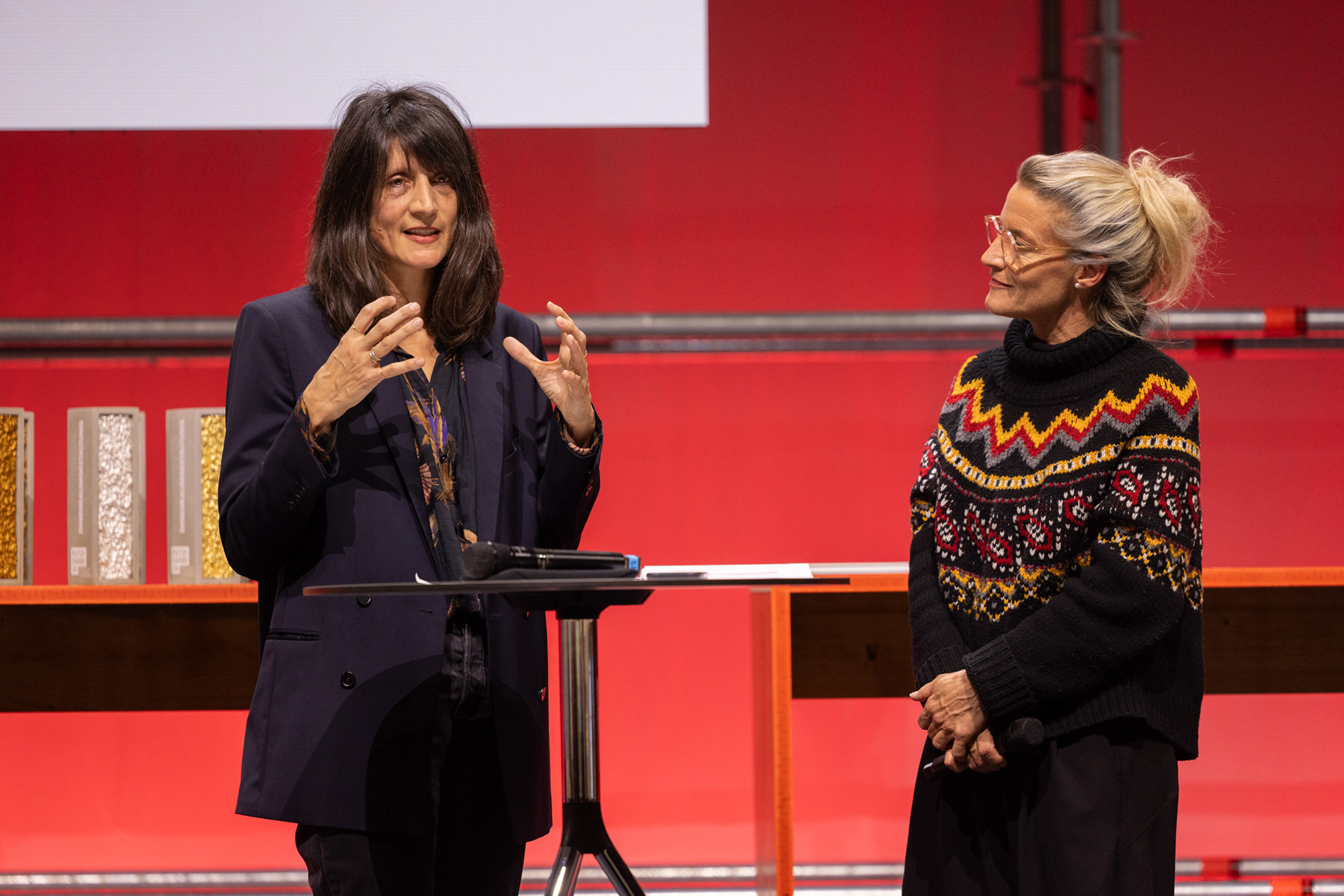 Jurypräsidentin Catherine Gay Menzel im Gespräch mit der Moderatorin Katja Reichenstein